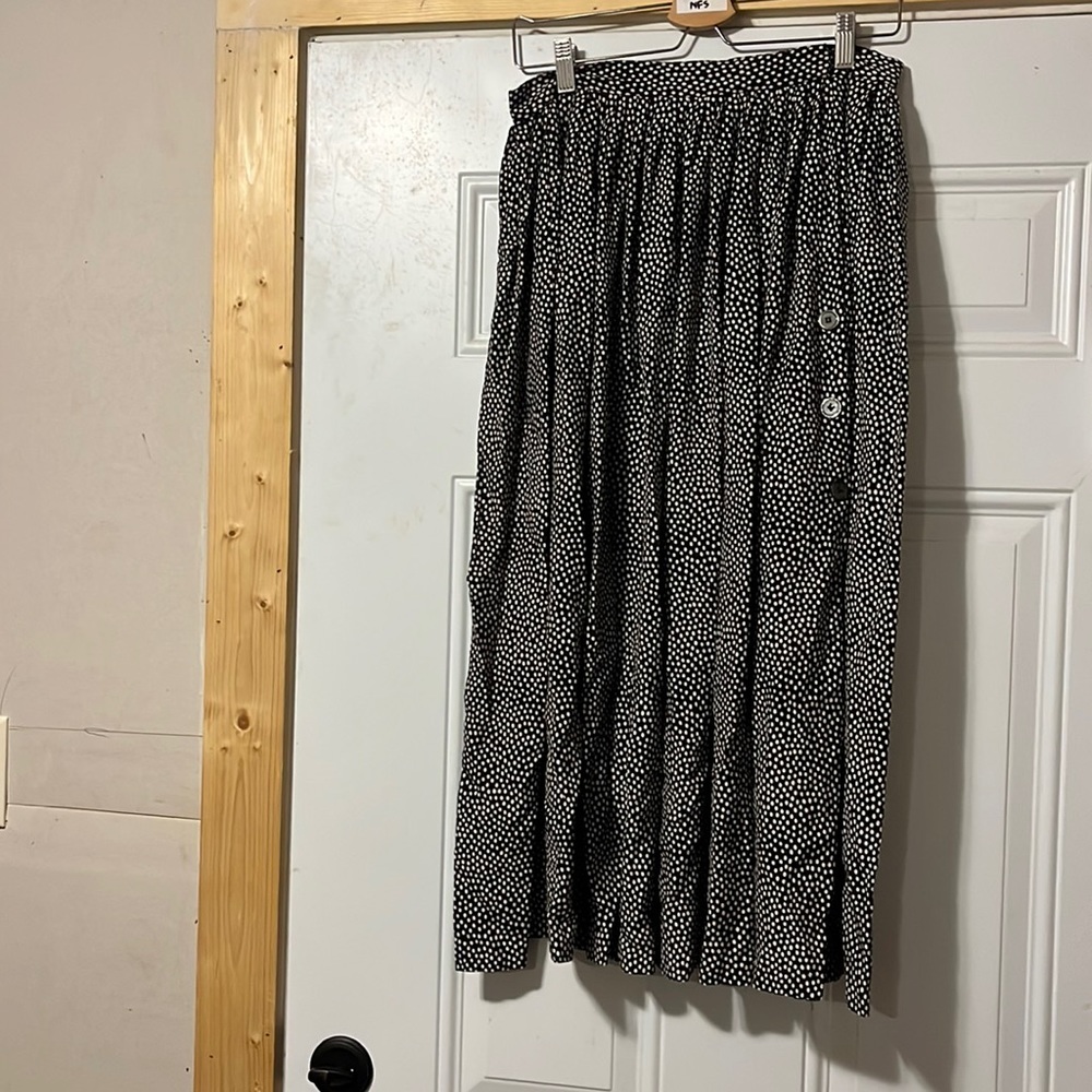 Vintage 100% silk Ellen Tracy skirt